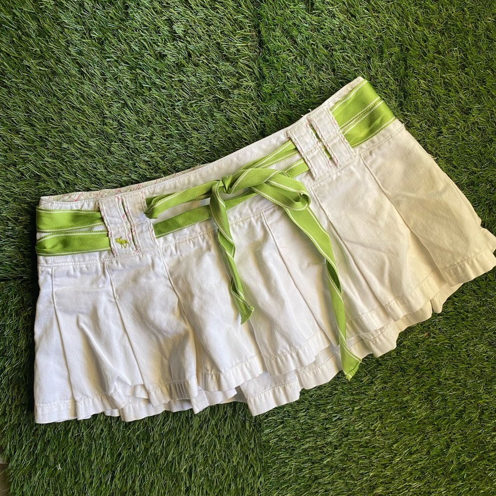 Abercrombie & Fitch pleated skirt